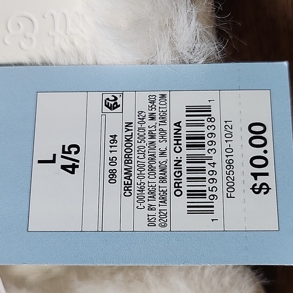 Cat & Jack Slippers - Picture 4 of 5